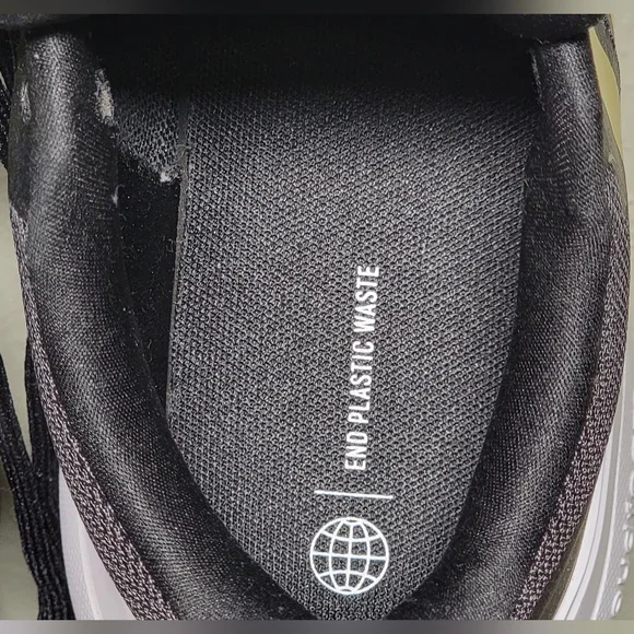 Boys Adidas Fortarun 2.0 Cloudfoam - Picture 8 of 11